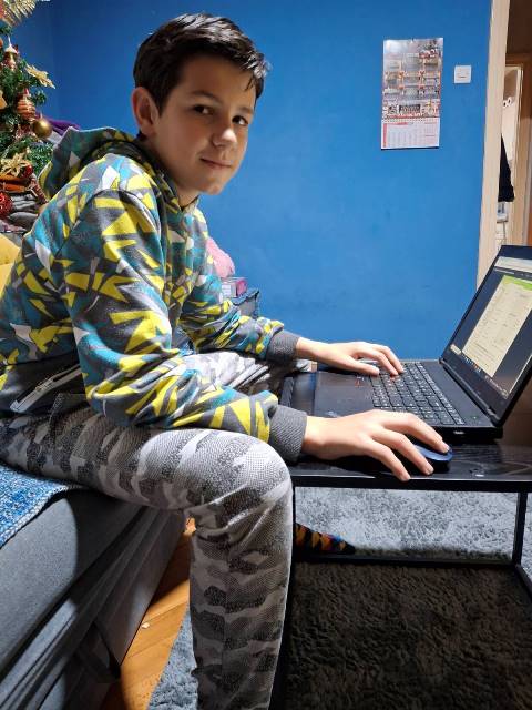 IMG 363163704172b04e0a68d8df51662a29 V